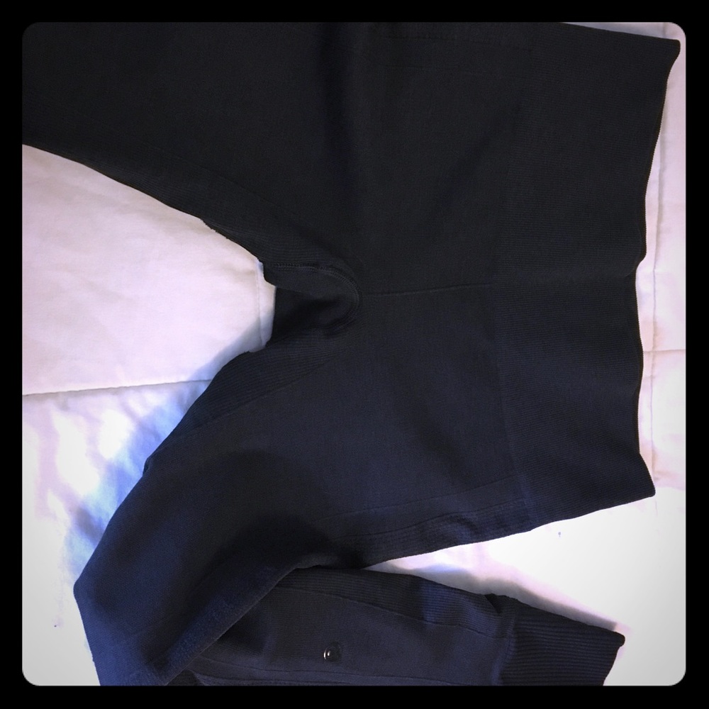 **SOLD** Lululemon ebb To street leggings